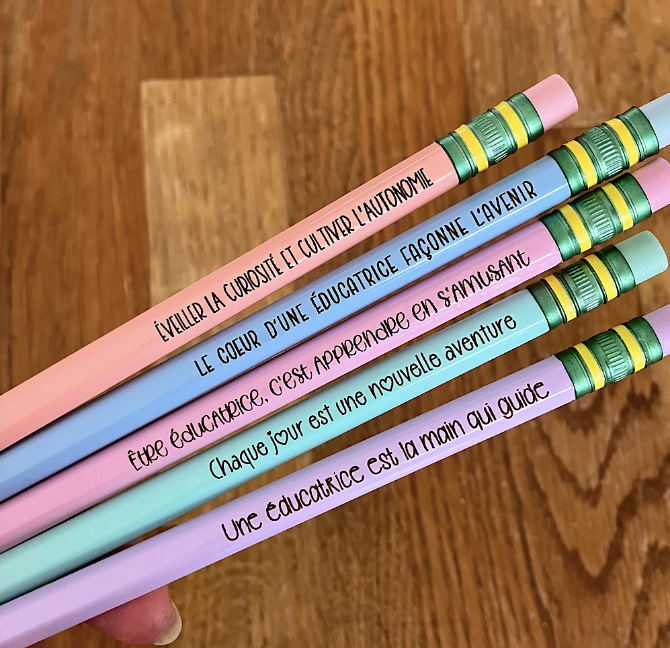 Cadeau pour éducatrice - Lot de 5 Crayons de plomb aux couleurs pastels avec pensées pour éducatrice